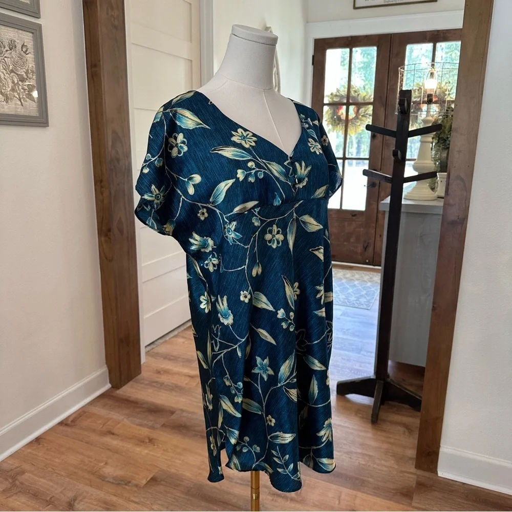 Vintage Y2K Blue Wrap Floral Soft Robe Matching Nightgown Intimates Pajama Set